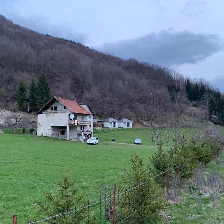 Вилла Oazaa Retreat Gusinje Экстерьер фото