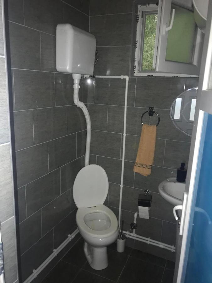 Вилла Oazaa Retreat Gusinje Экстерьер фото